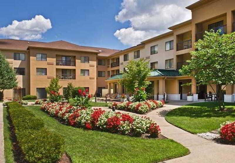 Courtyard Parsippany Hotel Exterior photo